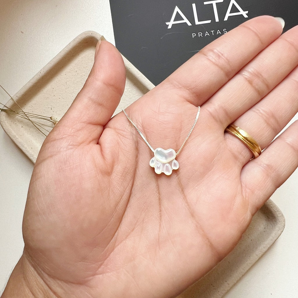 colar em prata, com madrepérola