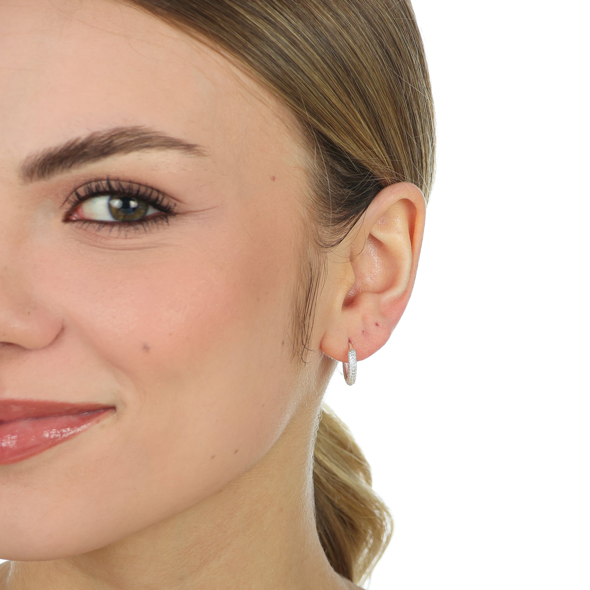 Argola Click Cravejada Frente e Verso em Prata 925